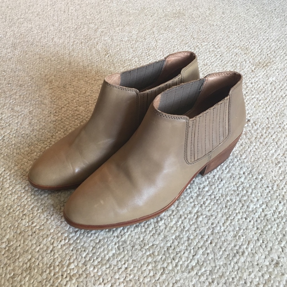 Madewell tan leather ankle boots size 10